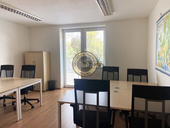 Kancelária na prenájom v centre Senca-Lichnerova-3miestnosti - 2
