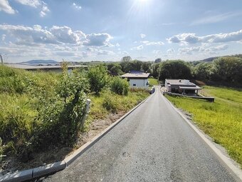 Veľký slnečný pozemok s panoramatickým výhľadom – - 2
