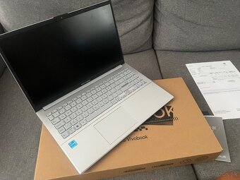 Predám notebook Asus Vivobook - 2