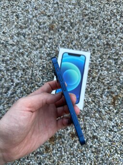 iPhone 12 - baterie 100% - 2