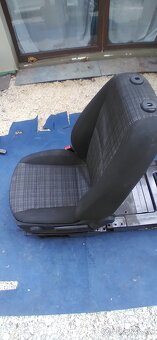 Mercedes w447 šoferova sedačka - 2