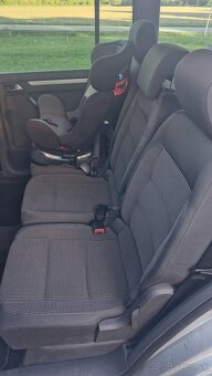 Volkswagen Touran - 2
