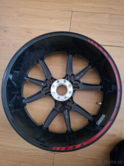 Zadny disk MV agusta - 2