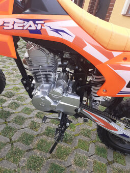 Predám Enduro zn.UpBeat obsah 250cm3 - 2