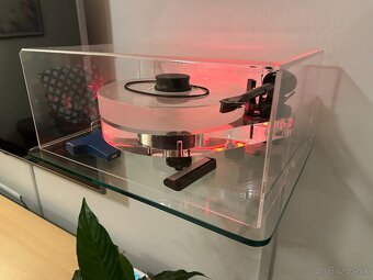 Pro-Ject RPM 9.1 Acryl Gramofón - 2