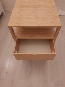 predám stolík IKEA bambus - 2