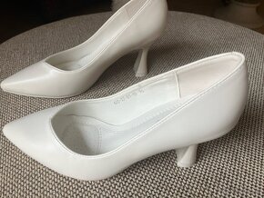 Biele spoločenské topánky , vel.36 - 2