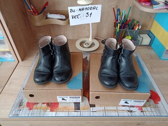 Dievčenské prechodné čižmičky zn.Mayoral veľ.31 - 2