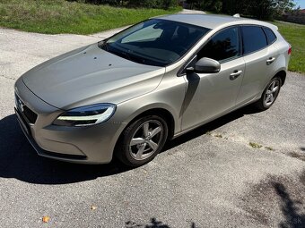 Volvo v40 . 2.0 Diesel - 2