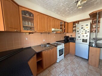 Predám kuchynskú linku + spotrebiče - 2