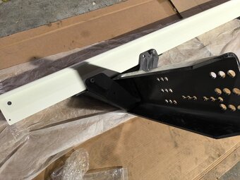 Predám nárazník Krone. 2x - 2