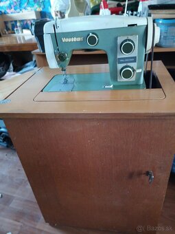 Veritas skrinkový šijací stroj - 2