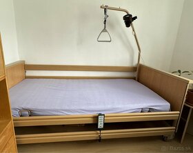 polohovatelna postel pre leziaceho pacienta - 2