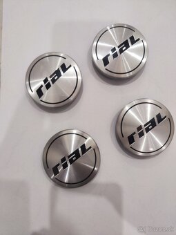 Stredové krytky - kryty - pukličky diskov RIAL - 2