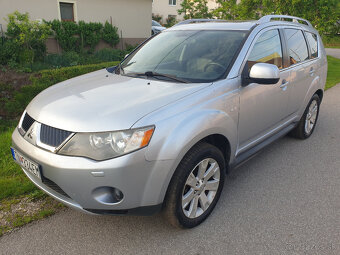 Predám SUV Mitsubishi Outlander 4x4, 2,4 benzin+LPG - 2