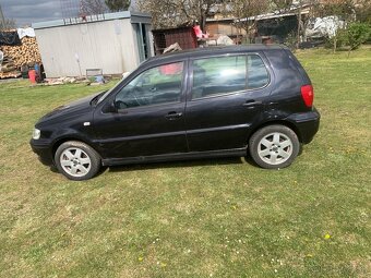 Predám nahradne diely vw polo 5dver - 2
