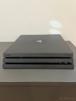 Playstation 4 Pro - 2