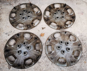 HONDA puklice R15 - 2