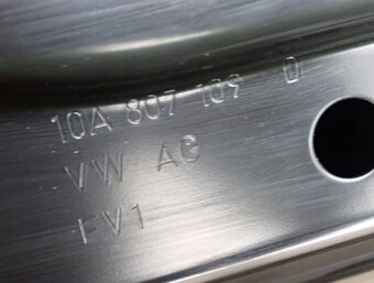 vw id3 výstuha predná - 2