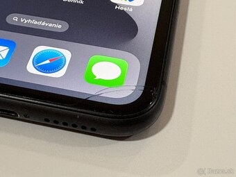 iPhone 11 originál LCD s poškodením - 2