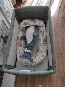 Postieľka na kolieskach zelená farba - 2