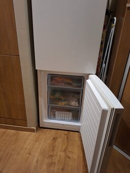 Bosch chladnicka s mrazakom - 2