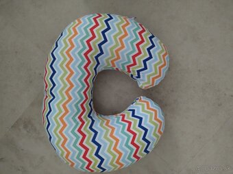 predám kojací vankúš Chicco Boppy - 2