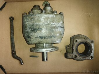 Praga V3S-hydraulické čerpadlo sklápača alebo HR - 2