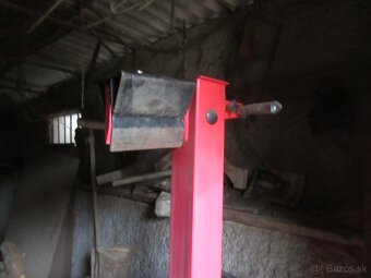 predám  štiepkovačku - 2