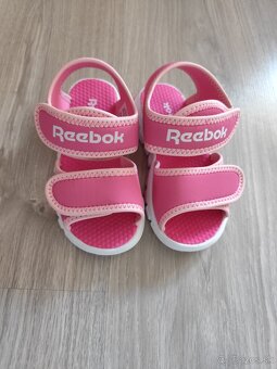 Sandálky Reebok veľ 26 - 2