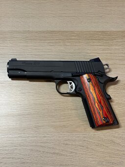 Sig Sauer 1911 .45acp - 2