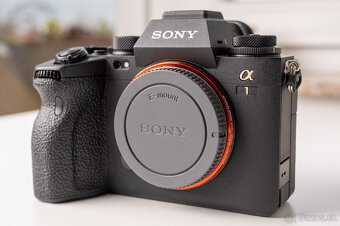 Digitálny bezzrkadlový fotoaparát Sony Alpha A1 50MP – čiern - 2