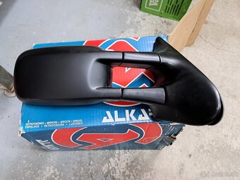 Predám spätné zrkadlo na Seat Inca, VW Caddy 1996 - 2