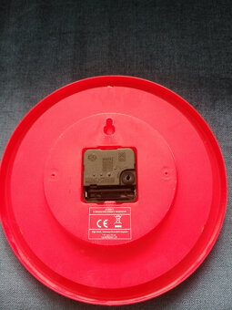 Predám červené detské nástenné hodiny Mickey Mouse - 2