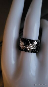 Čierny prsteň Anj.krídla zlava - 2
