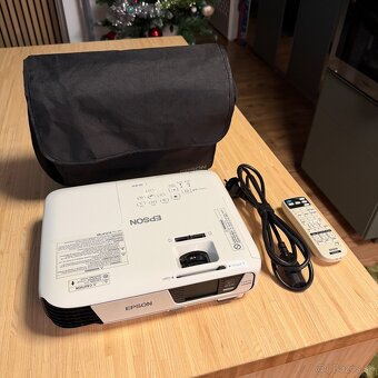 Epson EB-W51 (WXGA, 3LCD) - 2