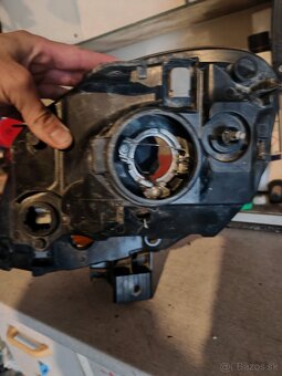 Renault Kangoo 1 predné práve svetlo - 2