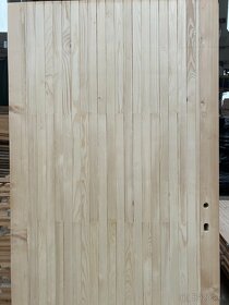 Palubkové, latkové drevené dvere s izolačnou výplňou - 2