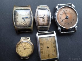 Staré nefunkčné hodinky - 2