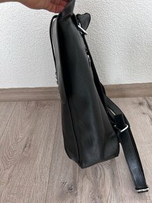 Nový koženkový ruksak, priestranny - 2