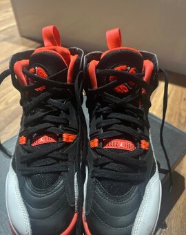 NIKE JORDAN 2 TREY - 2