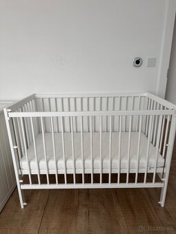 Detská postieľka s polohovateľným bokom s matracom - 2