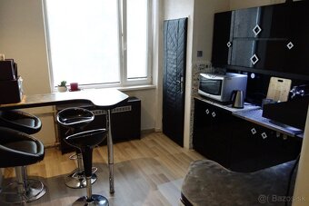 Prenájom nadštandartného1-izbového bytu v centre, BB - 2