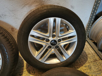 Kia Ceed - originál 16" alu disky s letnými pneu - 2