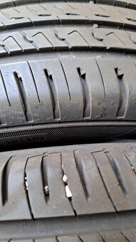 Predám 2ks pekné letné 175/65r15-84T Barum - 2