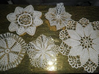 obrazky znamenia, vyšívané a hačkované dečky - 2