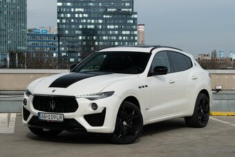 Maserati Levante SQ4 - 2