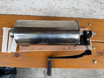 Predám plnicku klobas - 2