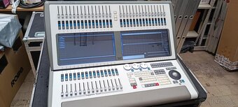 Avolites Sapphire Touch - 2