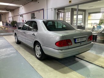 Mercedes Benz E 240 V6 W210 - 2
